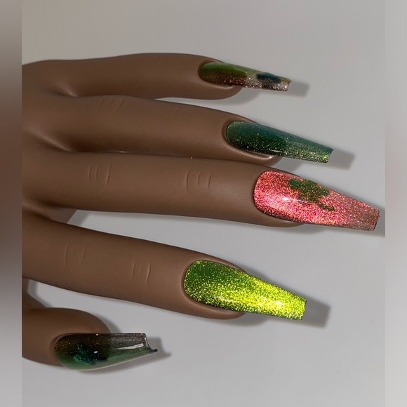 Hand painted press on nails // Long coffin shape // 20 nails // 10 sizes - Picture 12 of 17